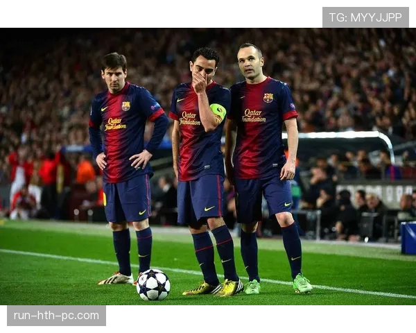 哈维与伊涅斯塔组织调度的差异：单点驱动与多点协同的战术分野